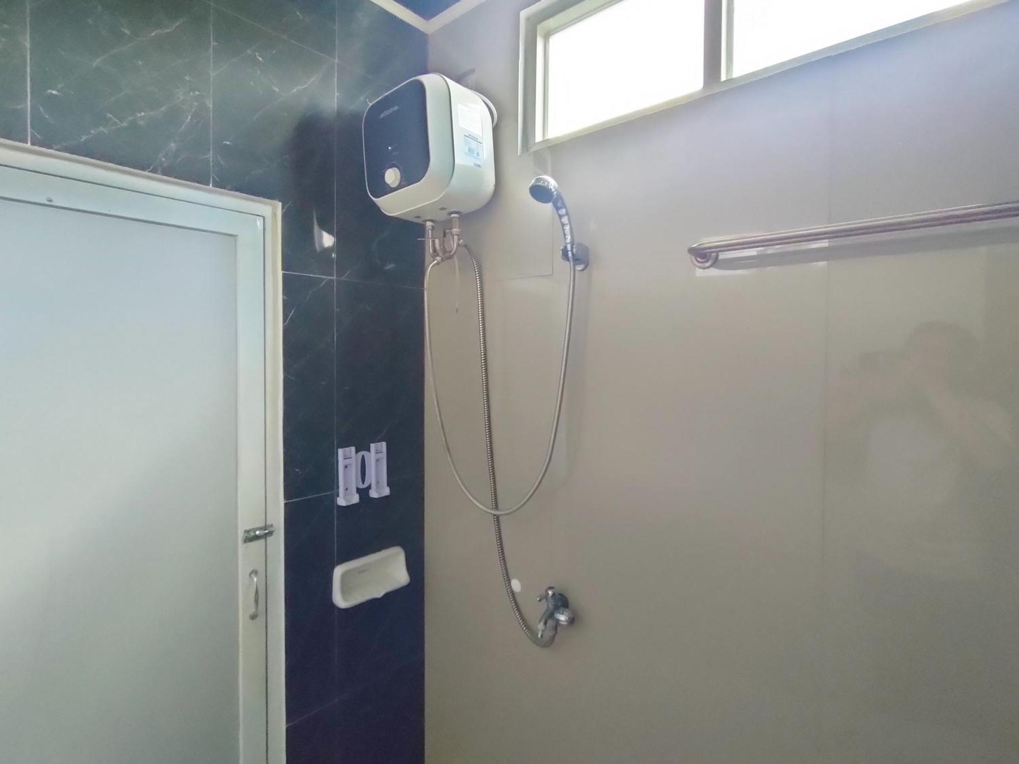 Wates  Reddoorz Syariah Near Stasiun Wates酒店 外观 照片