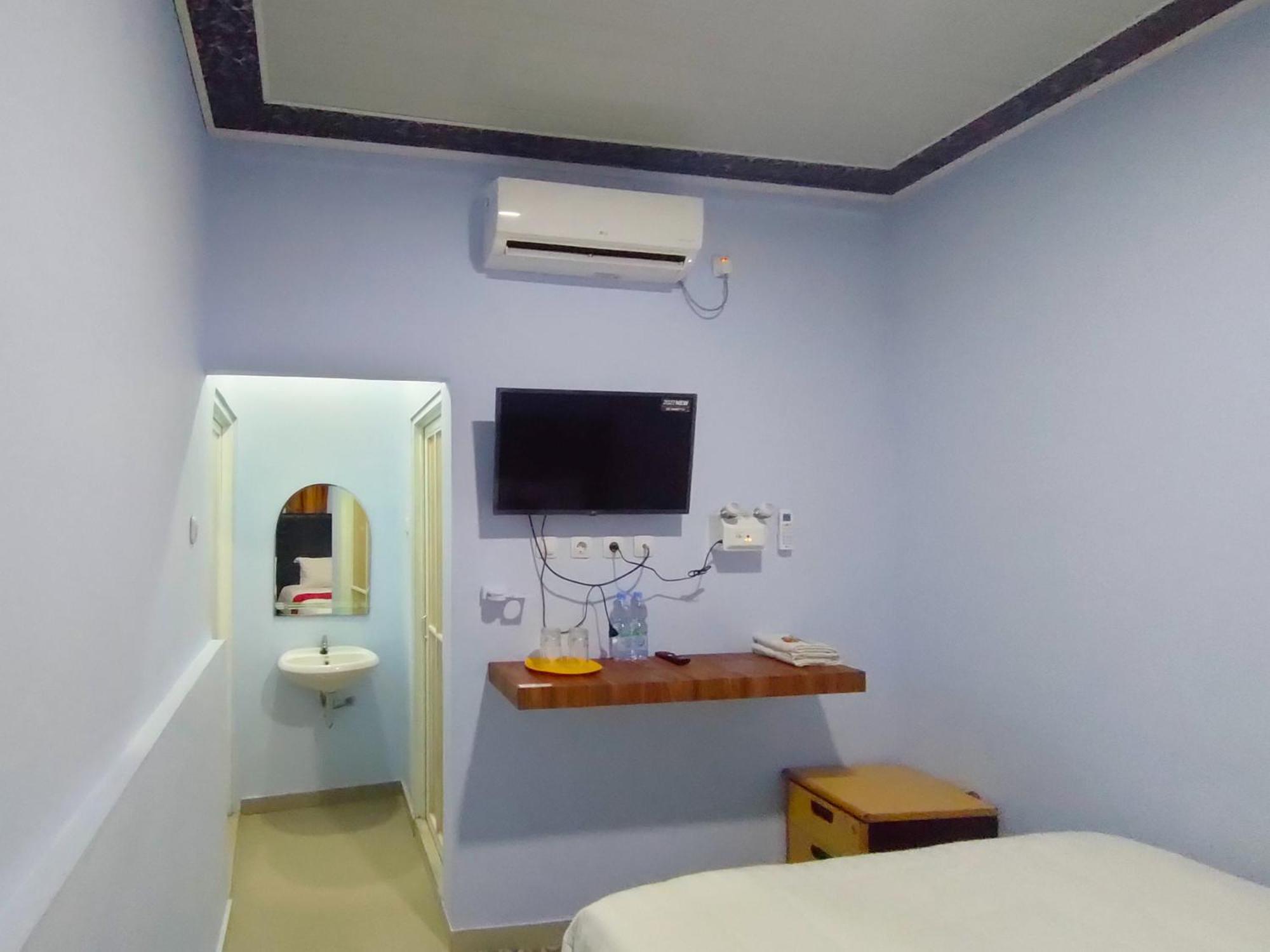 Wates  Reddoorz Syariah Near Stasiun Wates酒店 外观 照片